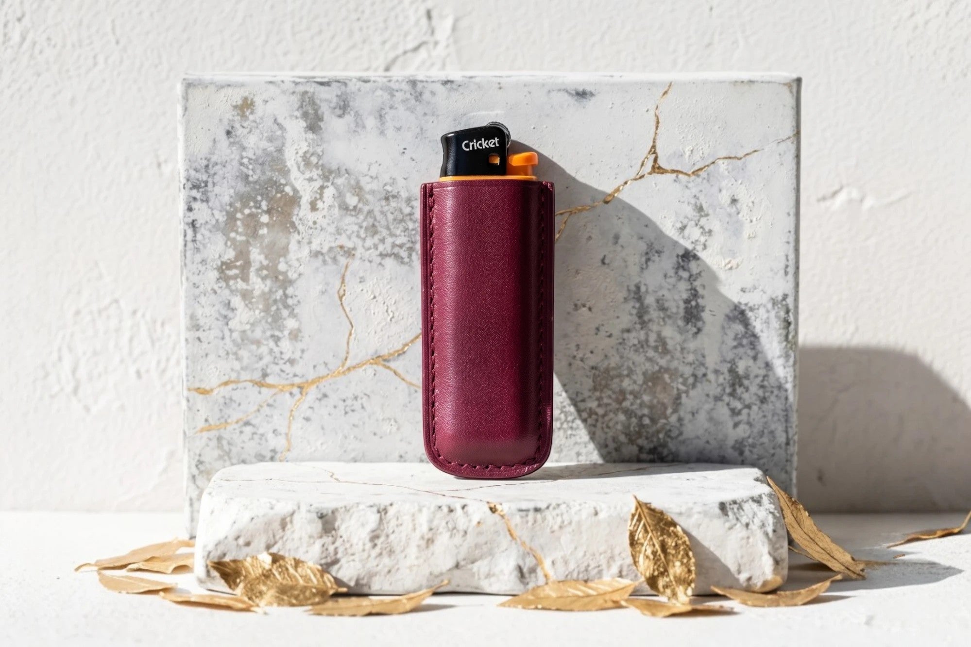Étui briquet bic en cuir rouge bordeaux, personnalisé avec gravure, protection pour briquet vintage