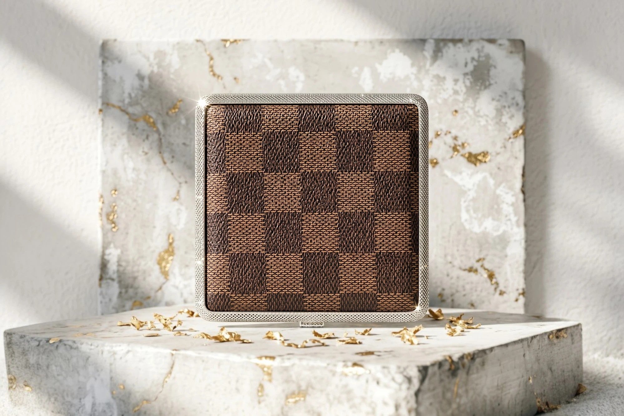 Roaring 20s Paris étui à cigarette vintage en cuir marron à damier avec bordure argentée