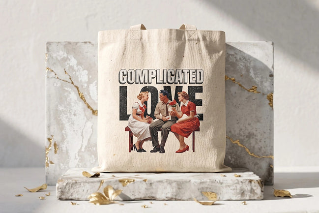 Tote bag en toile naturelle Roaring 20s Paris avec illustration vintage "Complicated Love" et trois personnages.