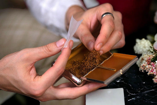 Étui cigarette personnalisé acier L – blague tabac de poche rétro chic - Roaring 20s Paris