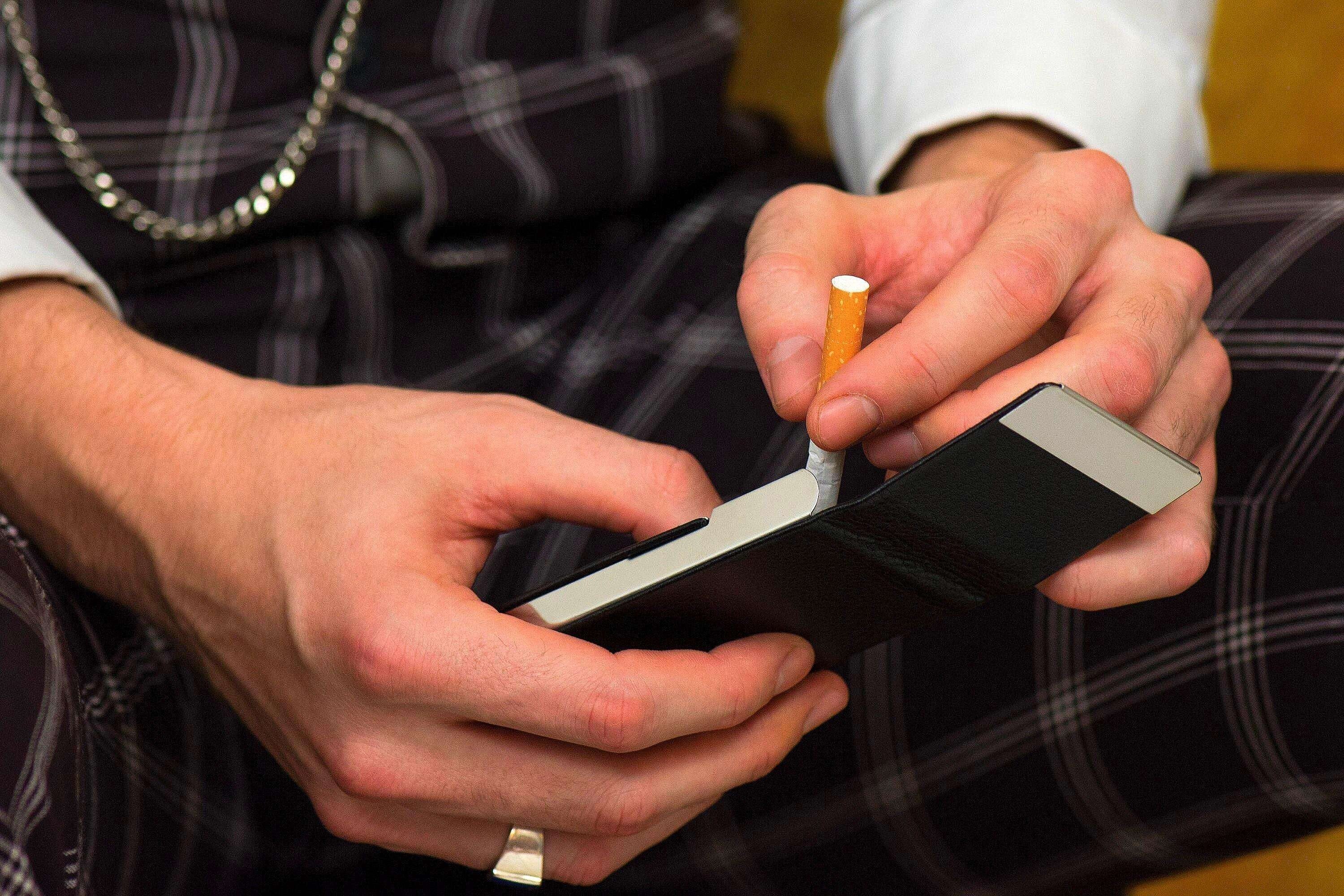Étui cigarette personnalisé slim Michol Shelby – de poche cadeau rétro - Roaring 20s Paris
