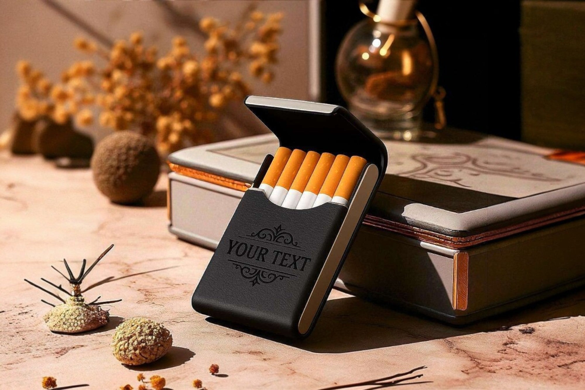 Étui personnalisé cigarette ER – cuir de poche noir avec gravure - Roaring 20s Paris